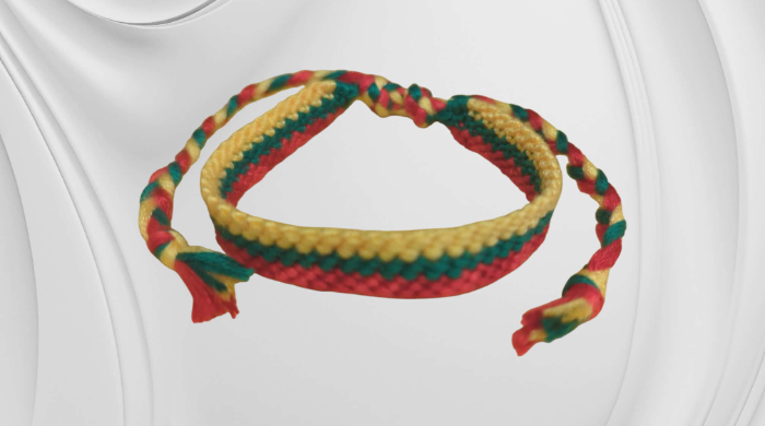 Trispalvių apyrankių nėrimas 