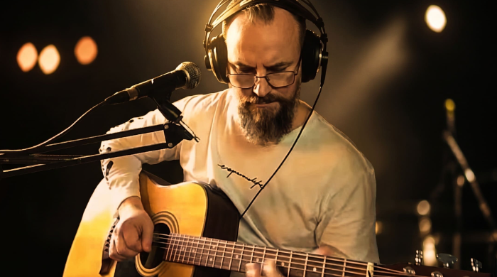 Esu Darius Nerita — muzikantas, grojantis gitara ir dainuojantis nuoširdžias dainas Jūsų jubiliejuose, įmonių vakaruose, giminių susitikimuose bei bendruomenės šventėse visoje Lietuvoje.